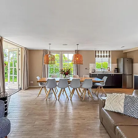 5 Bedroom Beautiful In