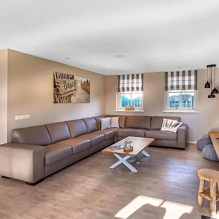 Дом отдыха 5 Bedroom Beautiful In Нордвейк-ан-Зее