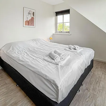 Дом отдыха 5 Bedroom Beautiful In Нордвейк-ан-Зее