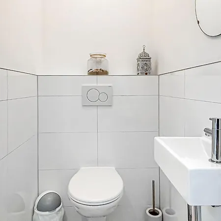 Дом отдыха 5 Bedroom Beautiful In *