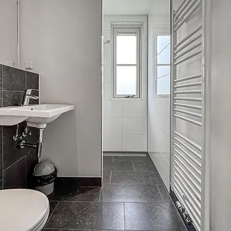 Дом отдыха 5 Bedroom Beautiful In *